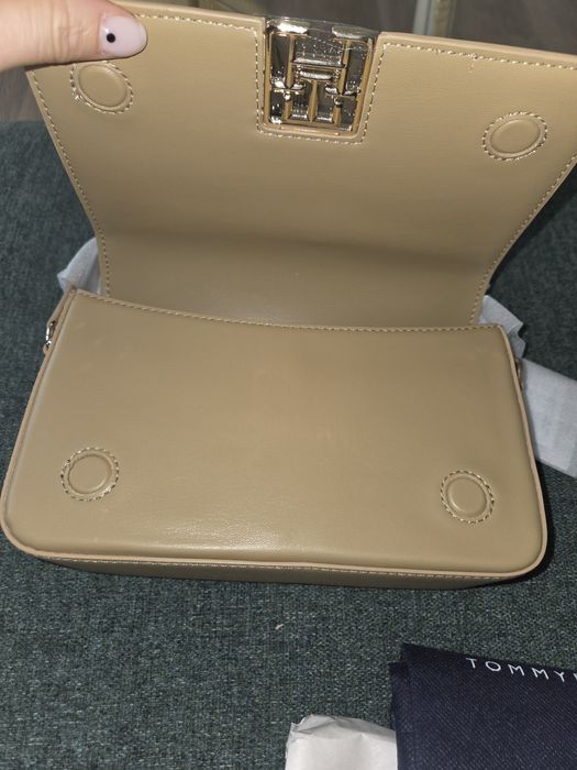 Чанта Tommy Hilfiger