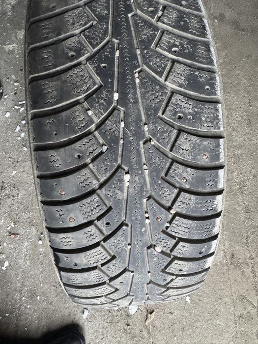 Продам Комплект шин в хорошем состоянии