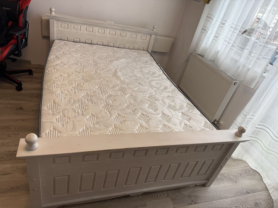 Vand pat din lemn masiv 160x200