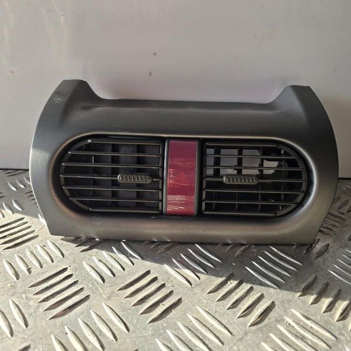 Rama centrala cu grile ventilatie mijloc fata Opel Corsa C facelift