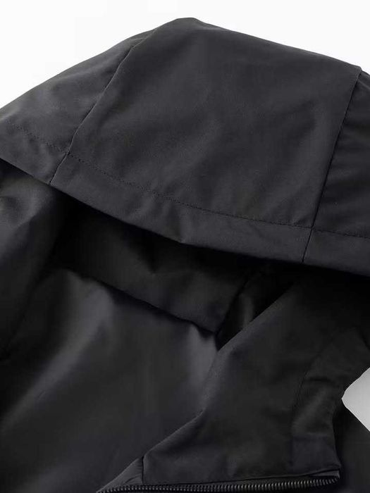 Мъжко ветроустойчиво спортно яке с качулка