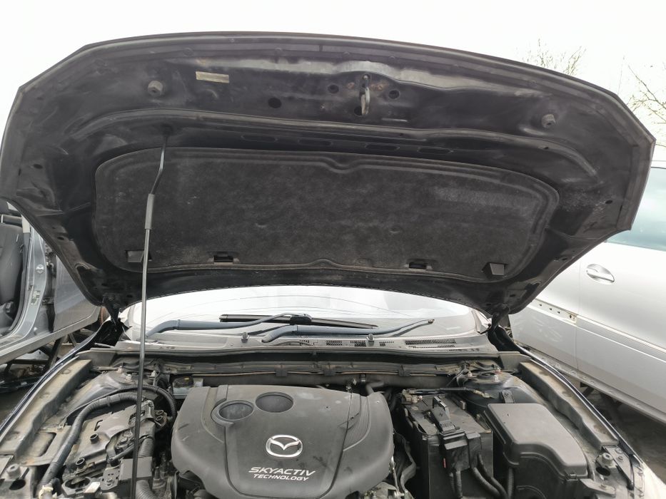 Преден капак за Mazda 3