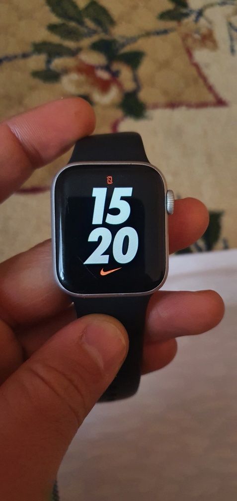 Apple watch 4 nike + orginal 100%