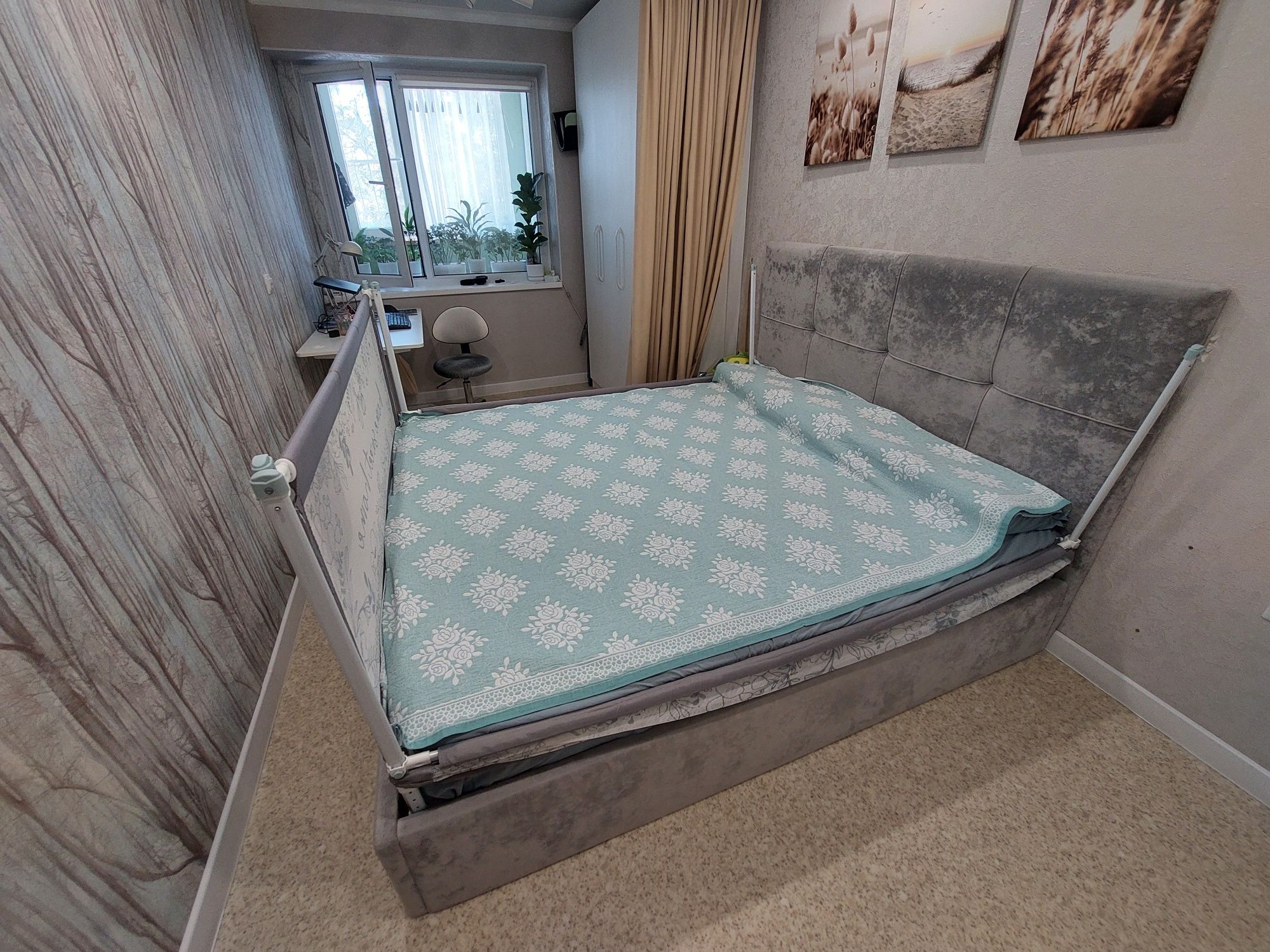 Продам почти новую 2-ую кровать 180×200 с механизмом