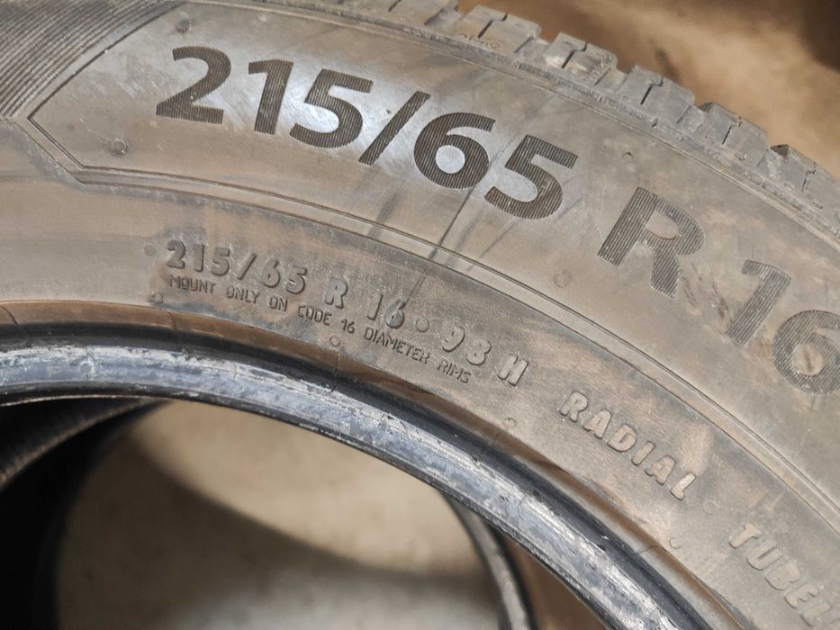 4бр.летни гуми 215/65/16 Barum