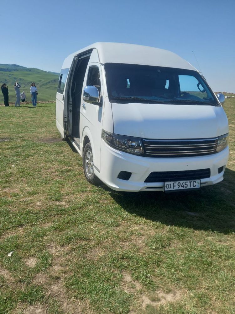 Comfortable Minibus Rental in Uzbekistan – Airport Pickup, City Tours
