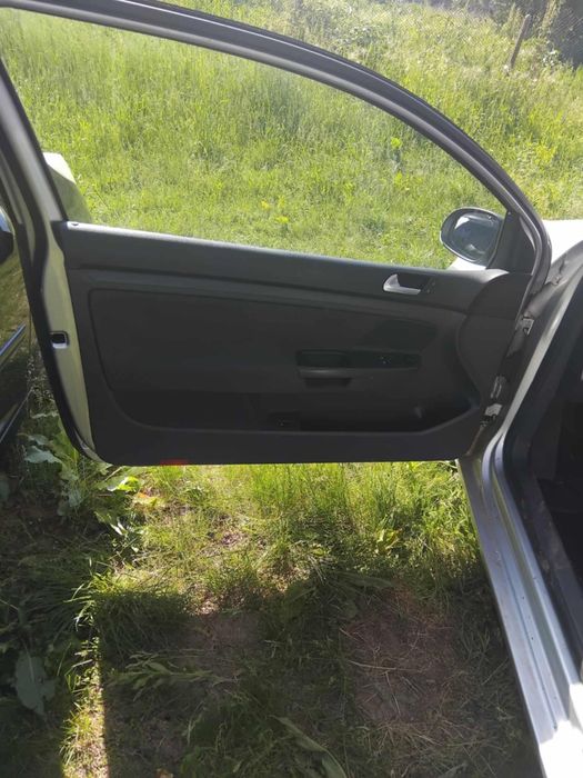 Prodavam golf 5 2.0 dizel