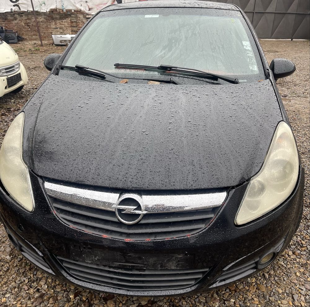 Opel Corsa D на части