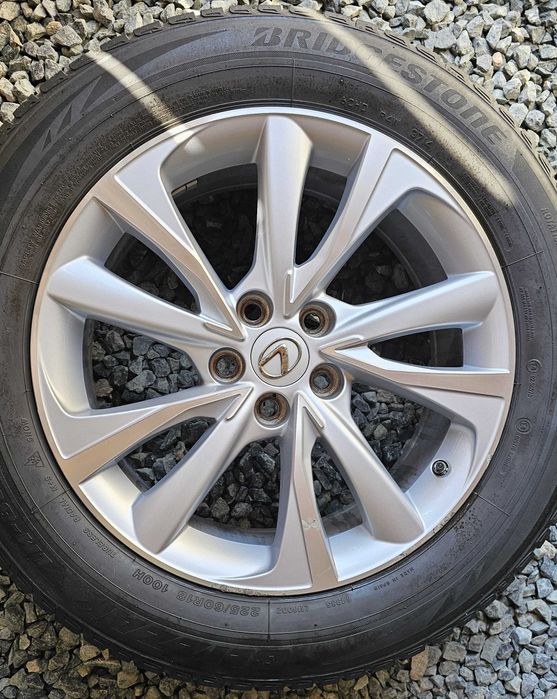Jante 18″ Lexus NX RX anvelope iarna Yokohama Bridgestone 225 60 R18