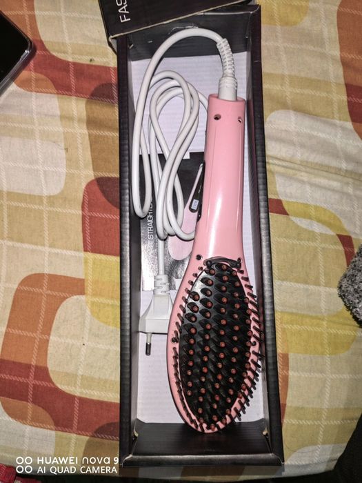 Четка за изправяне на коса