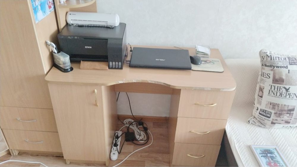 Продается Компьютерный стол