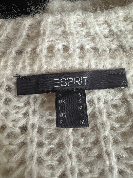 Дамски пуловер в цвят екрю Esprit