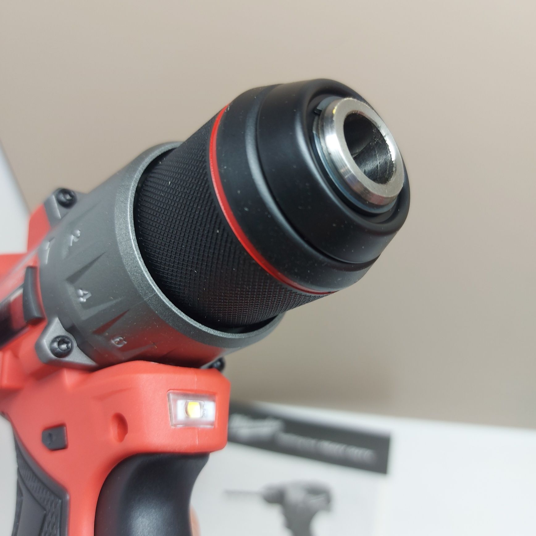 ПРОМОЦИЯ.Нов акумулаторен винтоверт Milwaukee M12 FPD2-0
