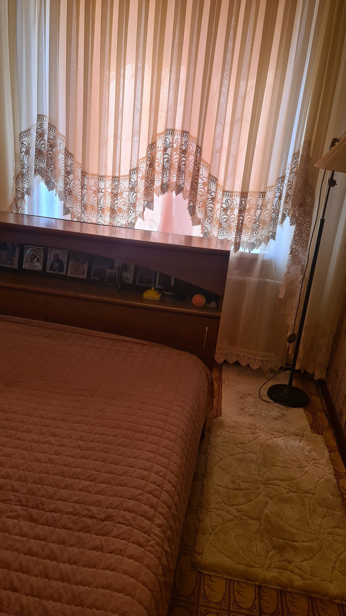 Продам 2-х спальную кровать Шатура