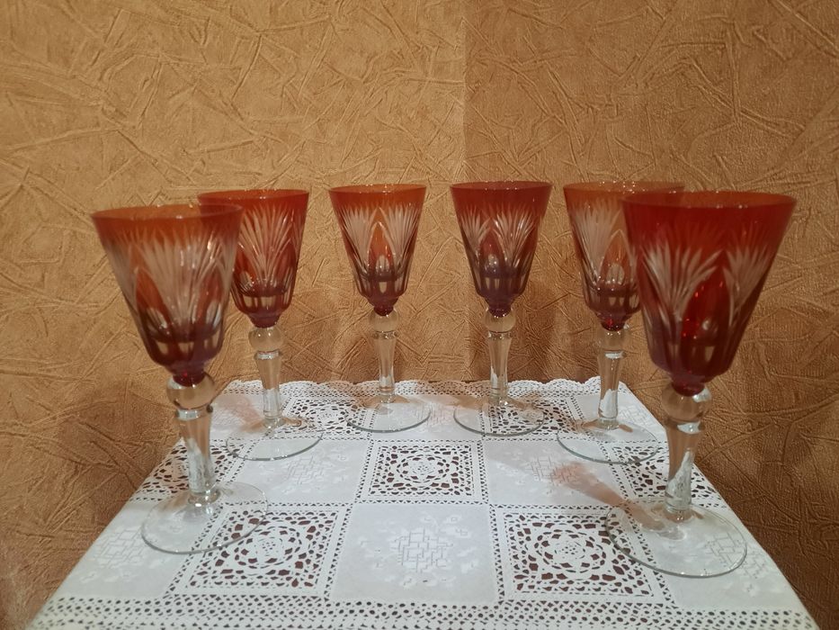 Красивые винтажные фужеры, рубиновый хрусталь,  Стрыйский завод.
В абс