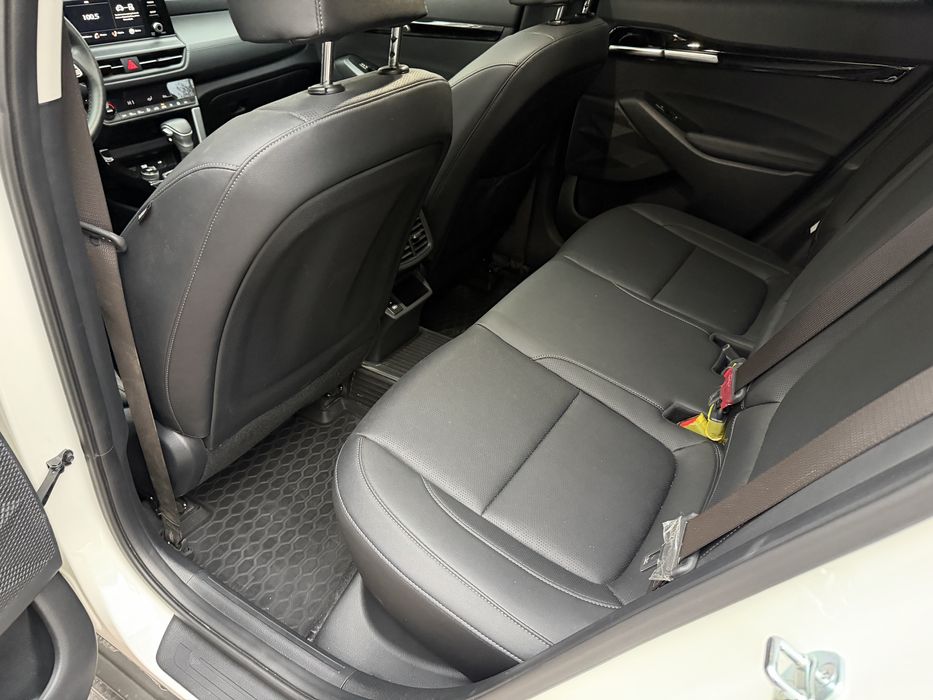 Kia Seltos Full 4 Позится