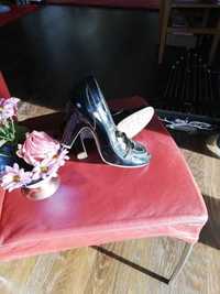 Дамски  (естествена кожа ) лачени обувки / ном. 37    FRIEDA