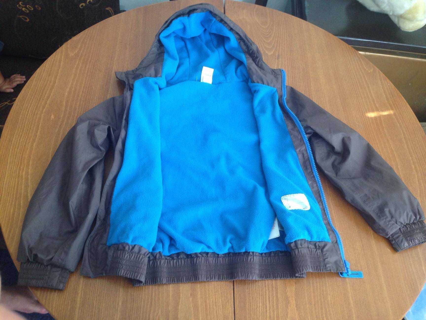 детско яке,блузка Х&М и дънки