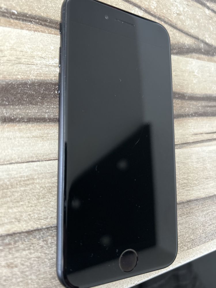 Iphone SE 2 нова батерия 64 гигабайта