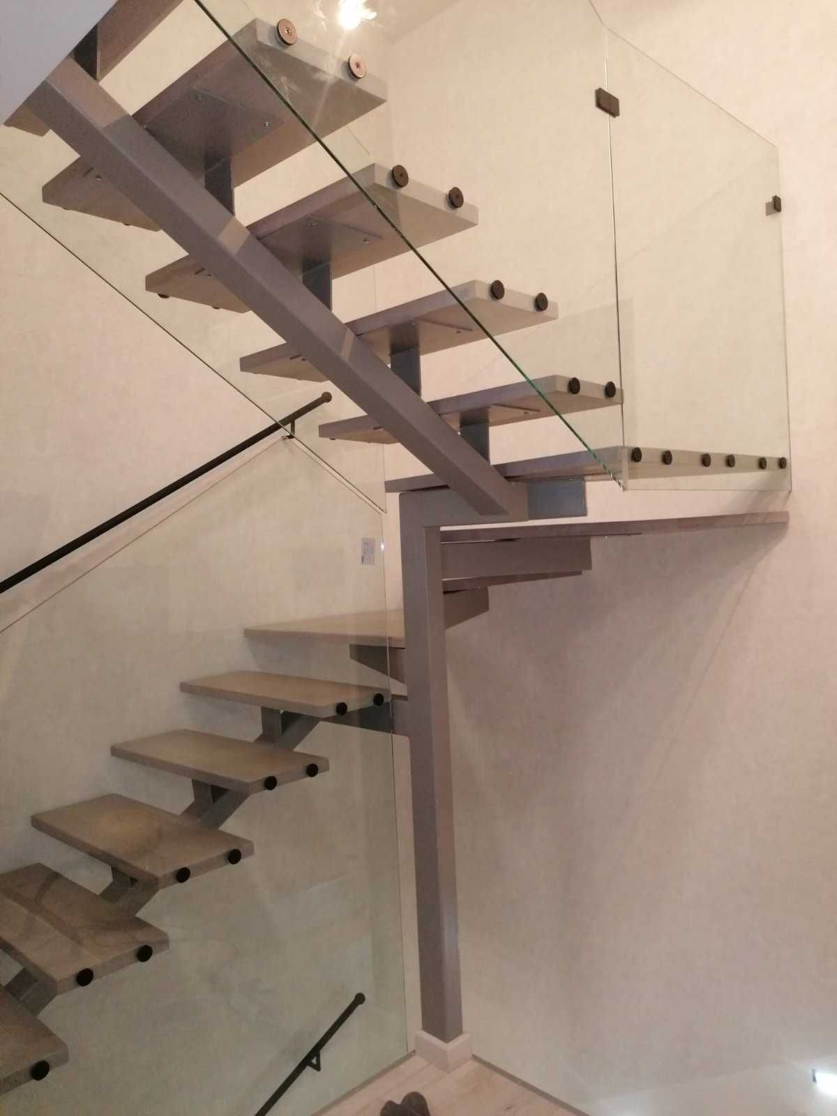 Balustrada sticla securizata mana curenta sticla
