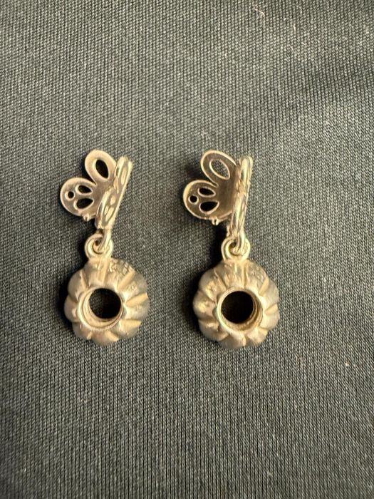 Vand diverse modele bijuterii Pandora, stare foarte buna