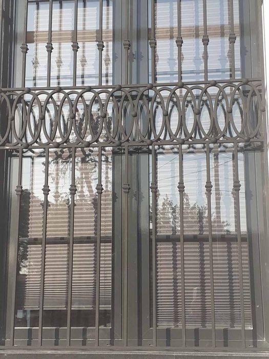 Решотки на окна кованые хайтек
