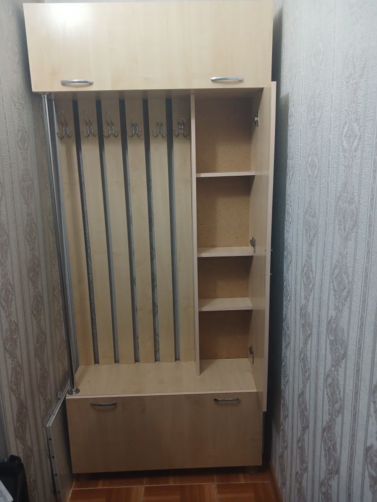 Прихожий  шкаф срочно!!!