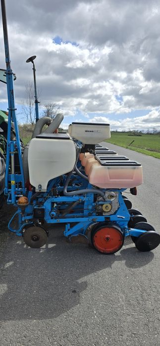 Semantoare de porumb monosem NG pe discuri cu 6 randuri telescopica