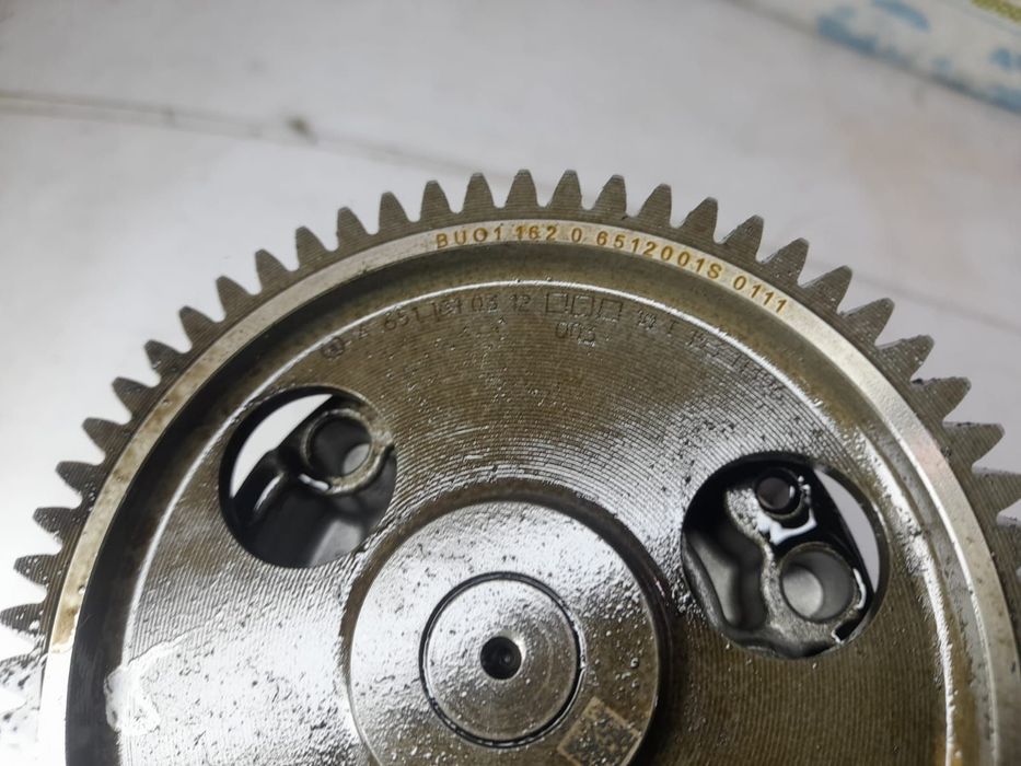 Pinion pompa ulei A6511810312 2.2 cdi om651 Mercedes-Benz GLK-Class X