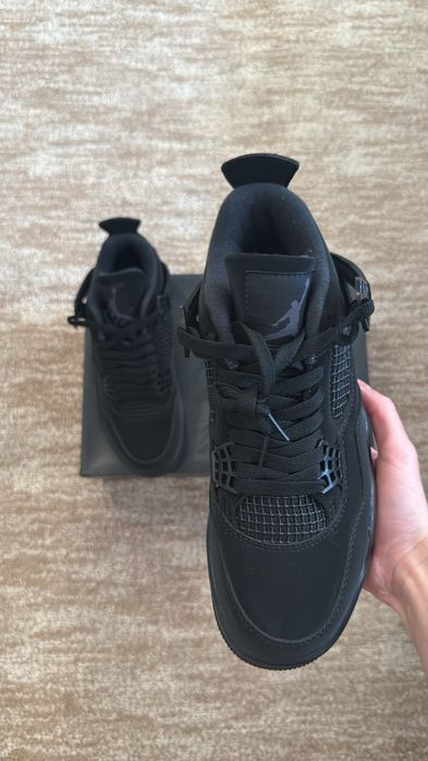 Jordan 4 Black cat
