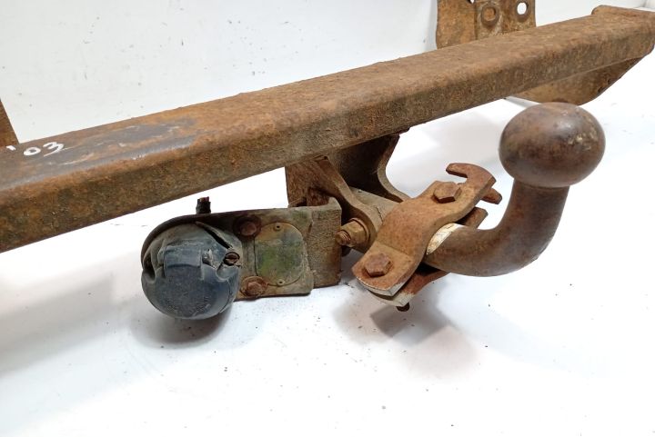 Carlig remorca Mercedes-Benz Vito W638