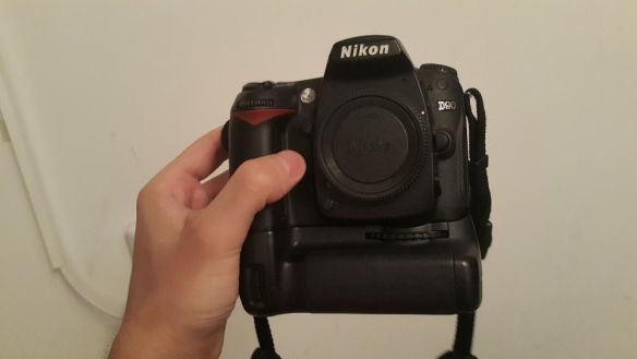 Nikon D90 с грип, на 23000 кадъра, много добре запазен!