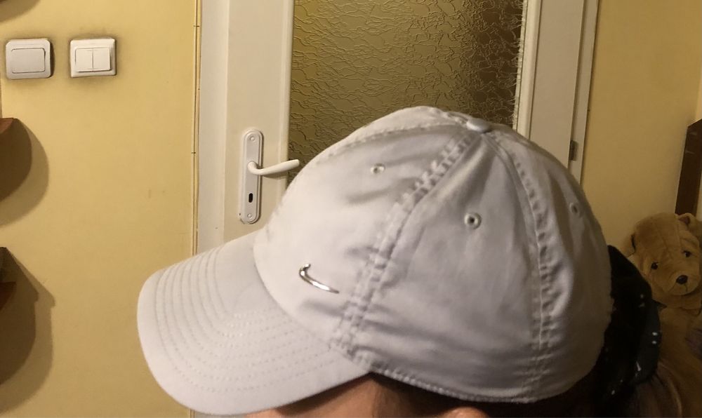 Оригинална шапка с козирка- NIKE