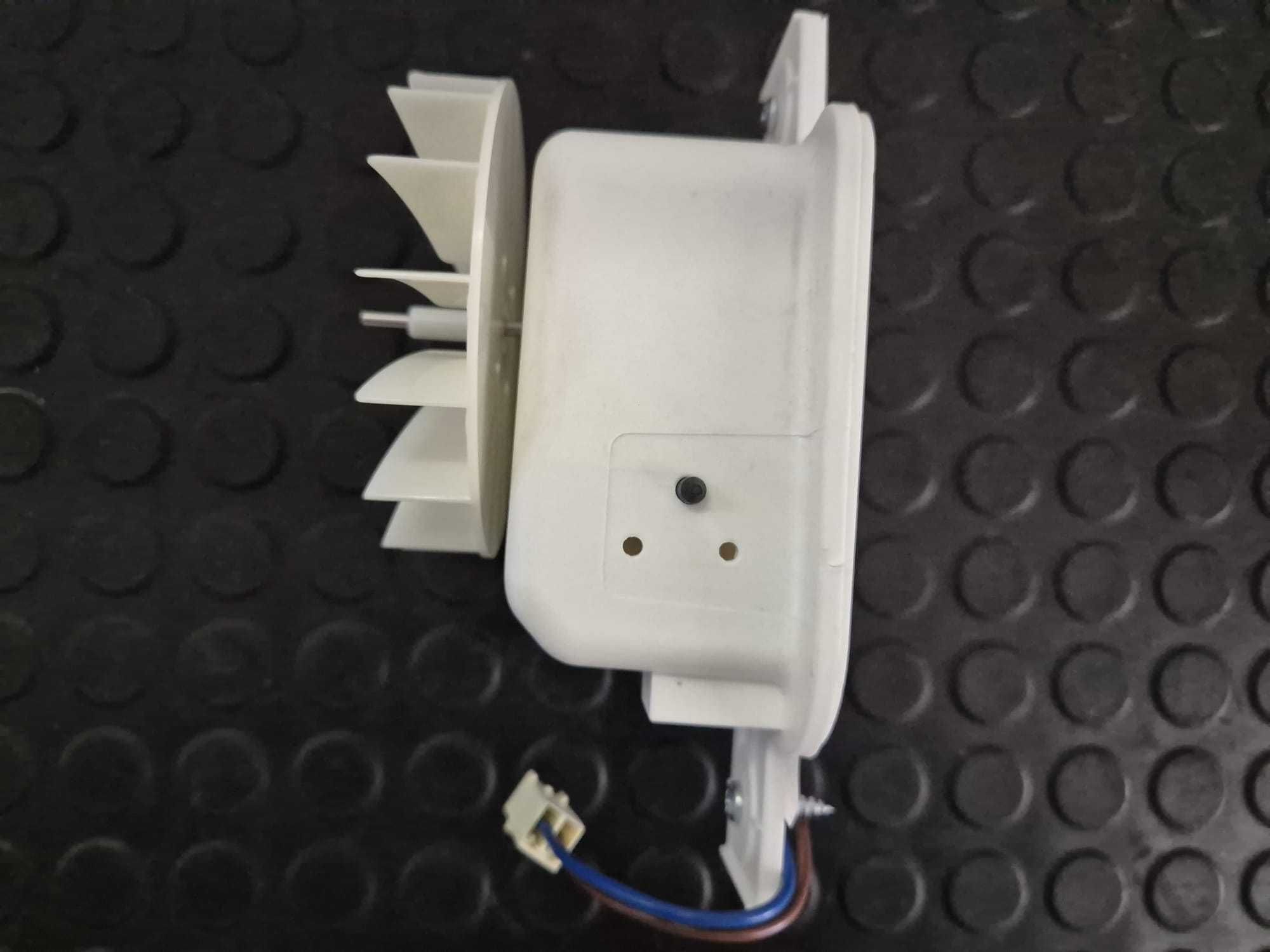 Ventilator frigider combina Beko 4362090300 / N3