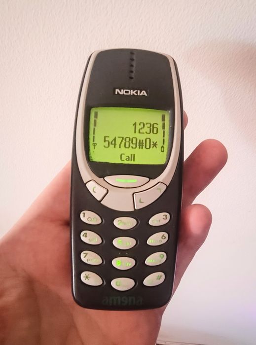 Nokia 3310 + incarcator original Nokia (decodat, baterie NOUĂ)