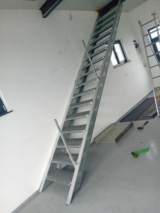 Scara metalica zincata 4mm facem și montaj