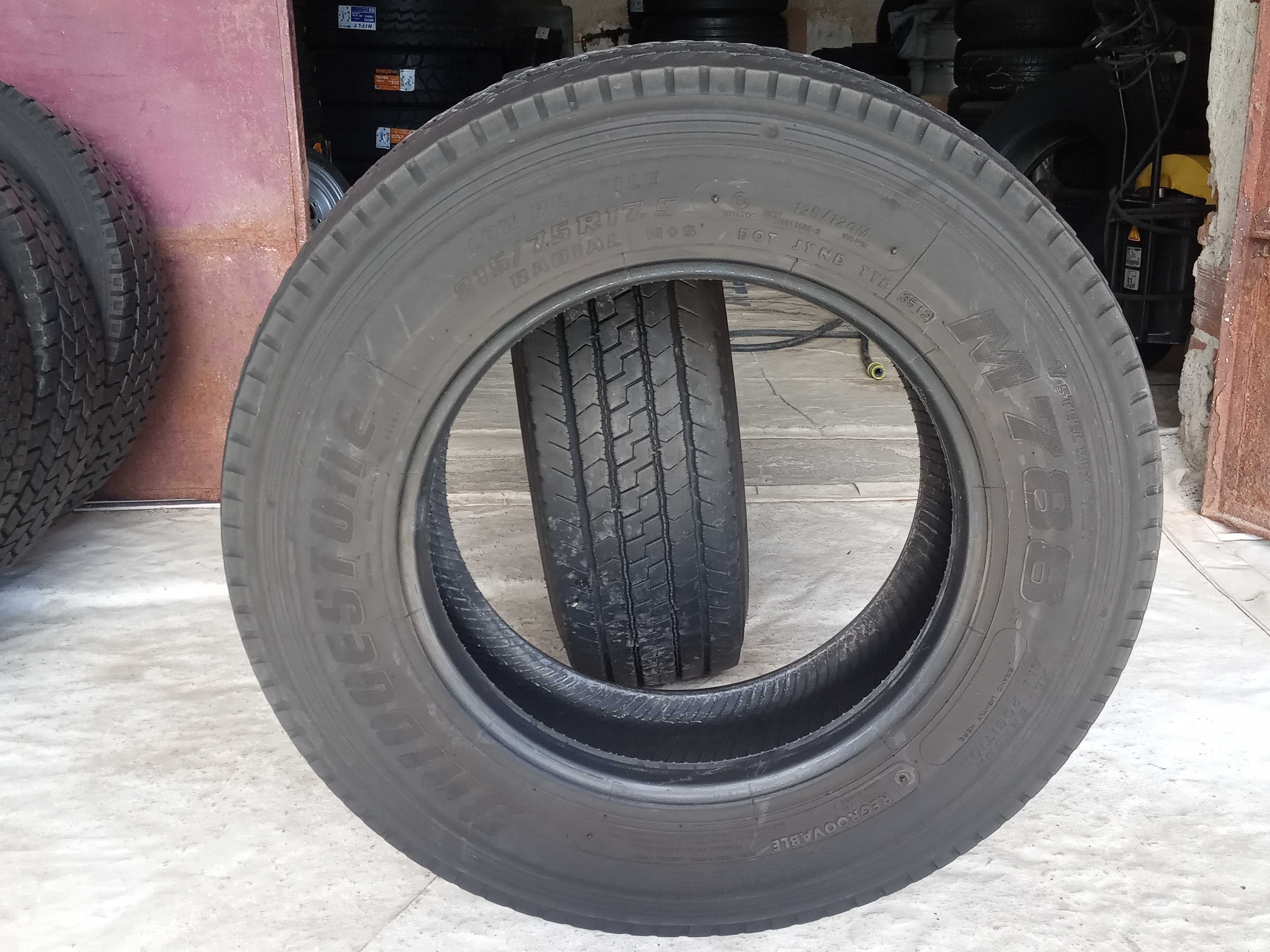 2 тежкотоварни гуми 215/75R17.5 Bridgestone M788 126/124M M+S