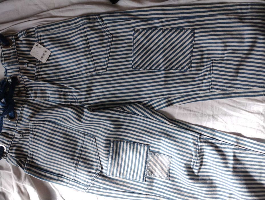 Pantaloni damă drepți