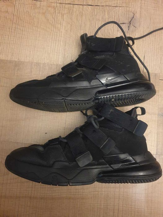 Nike  Air 270 Edge Triple Black