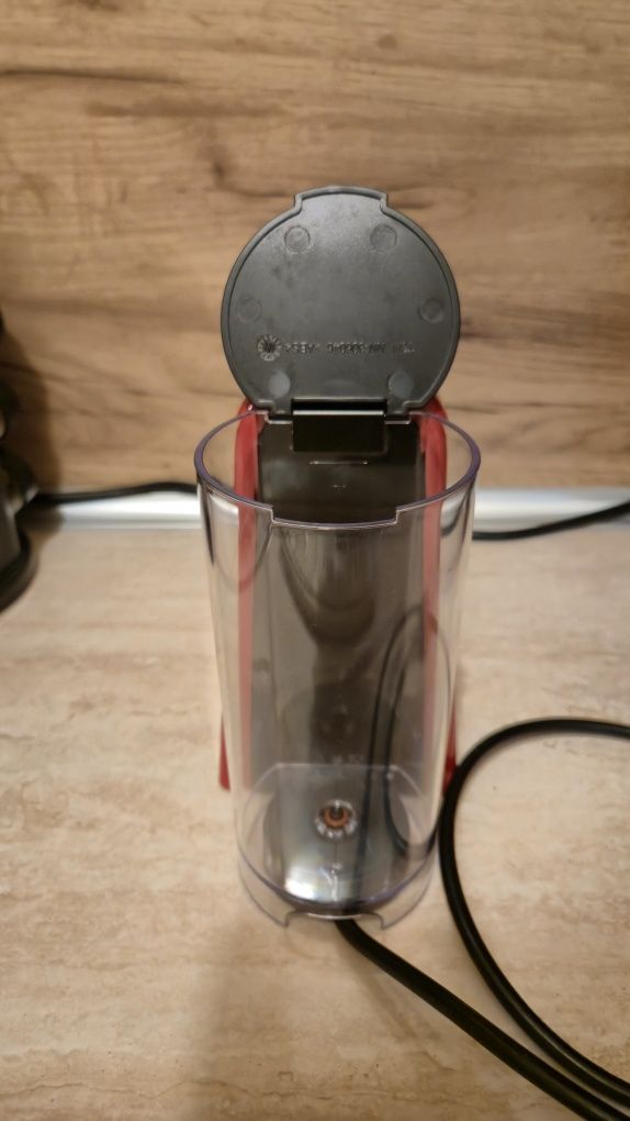 Кафемашина с капсули Nespresso Essenza Mini