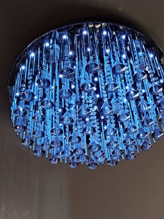 Люстра в гостиную