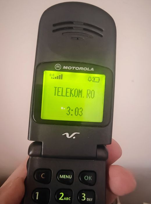Motorola v50 kramer albastru ( orice rețea)