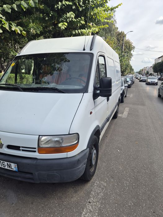 Vand sau schimb cu masina mica