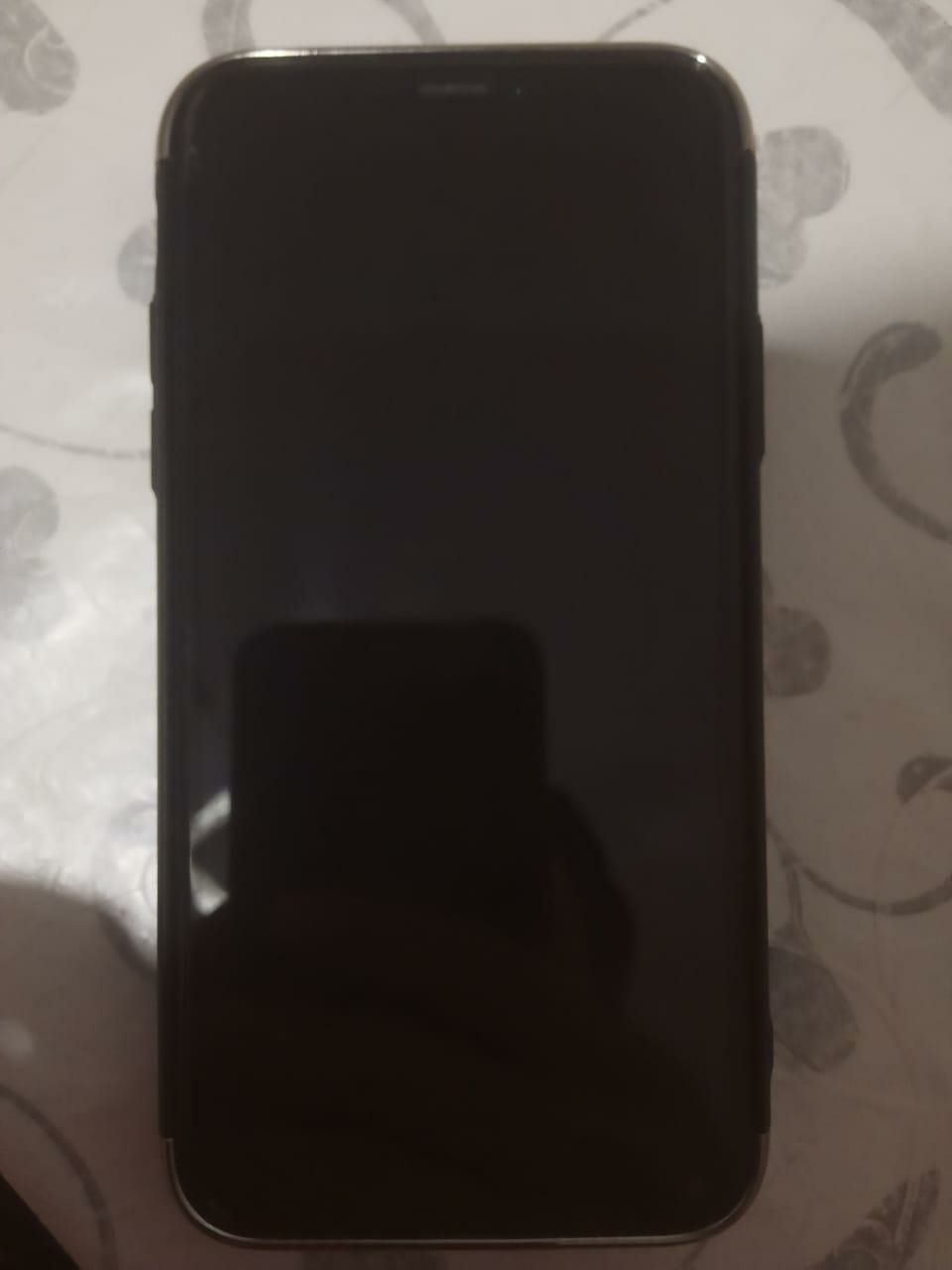 Продам IPHONE X silver