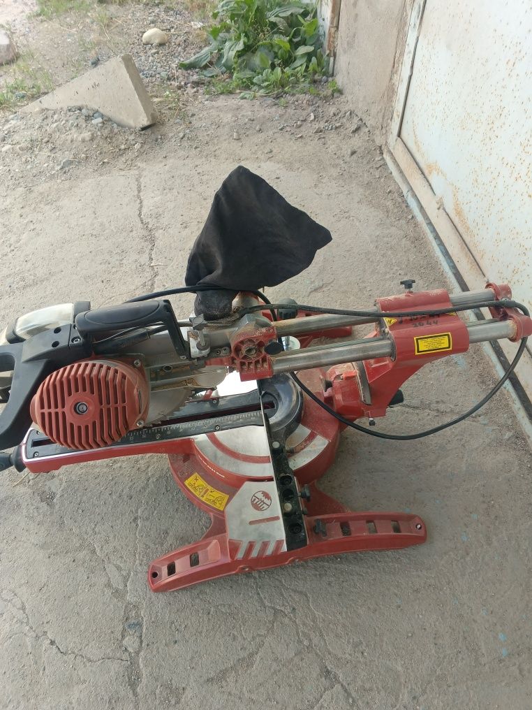 Продам торцовочную пилу