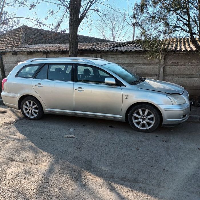 Dezmembrari  Toyota AVENSIS (T25)  2003  > 2008 2.0 D-4D Motorina
