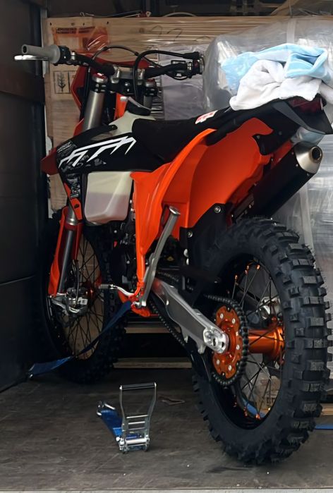 KTM 300 SixDays 2025
