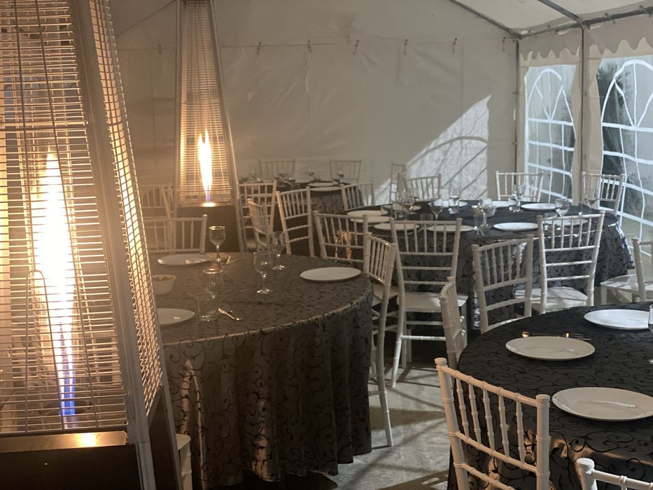 Corturi , Scaune chiavari ,mese rotunde de inchiriat  pt evenimente