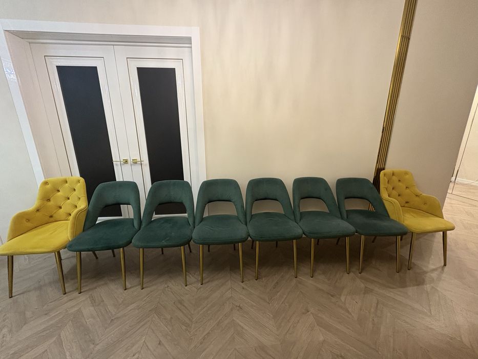 стол вместе со стульями