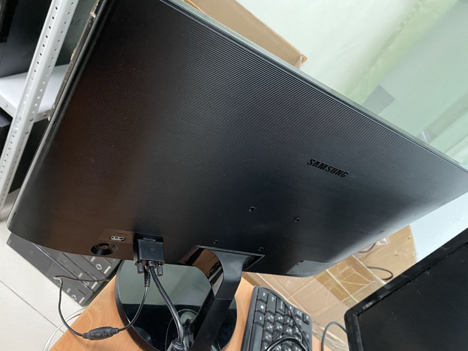 Монитор 22 дюйма HDMI